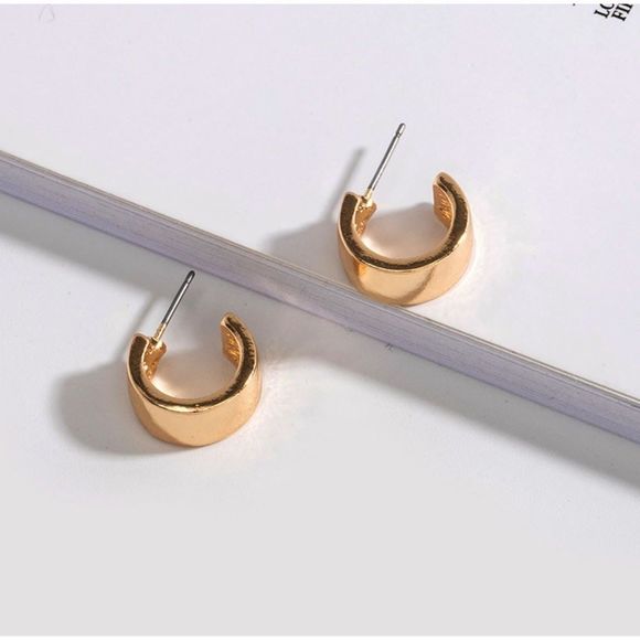 Gold huggies - Picture 1 of 2